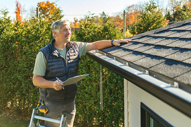 Professional Roofing technician working in Kingston, NH